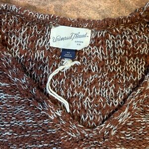 Universal threads net sweater